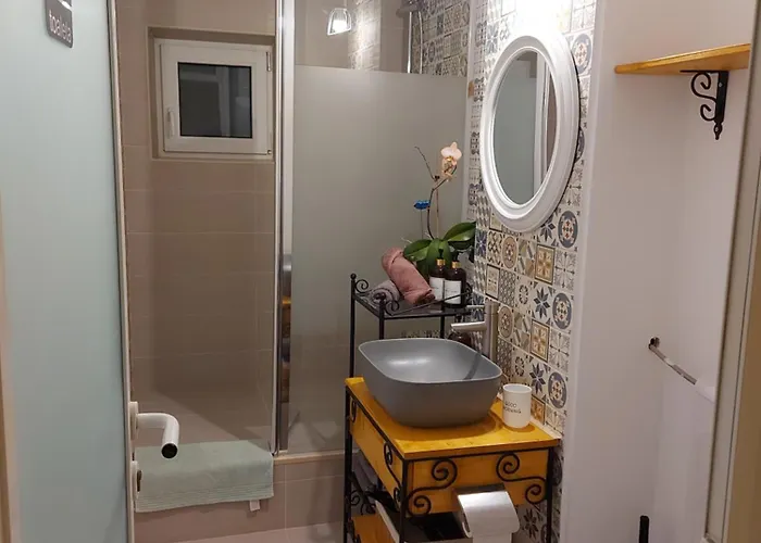 Central Lala Apartament Апартаменти *